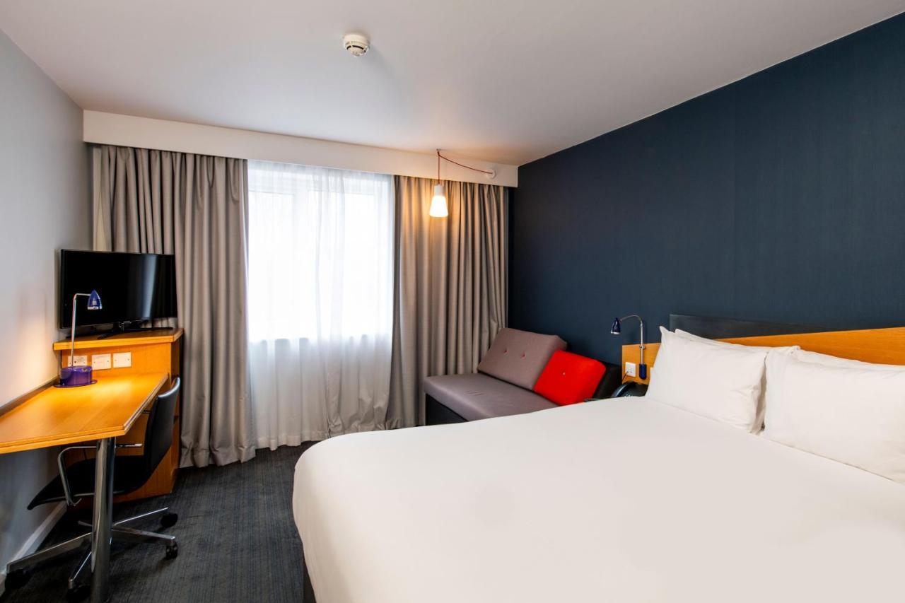 Express By Ihg Hotel