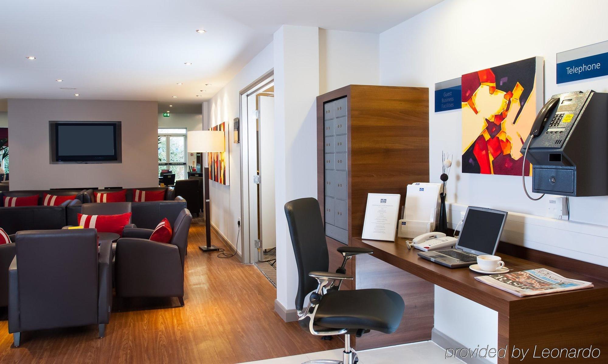 Express By Ihg Hotel 3*